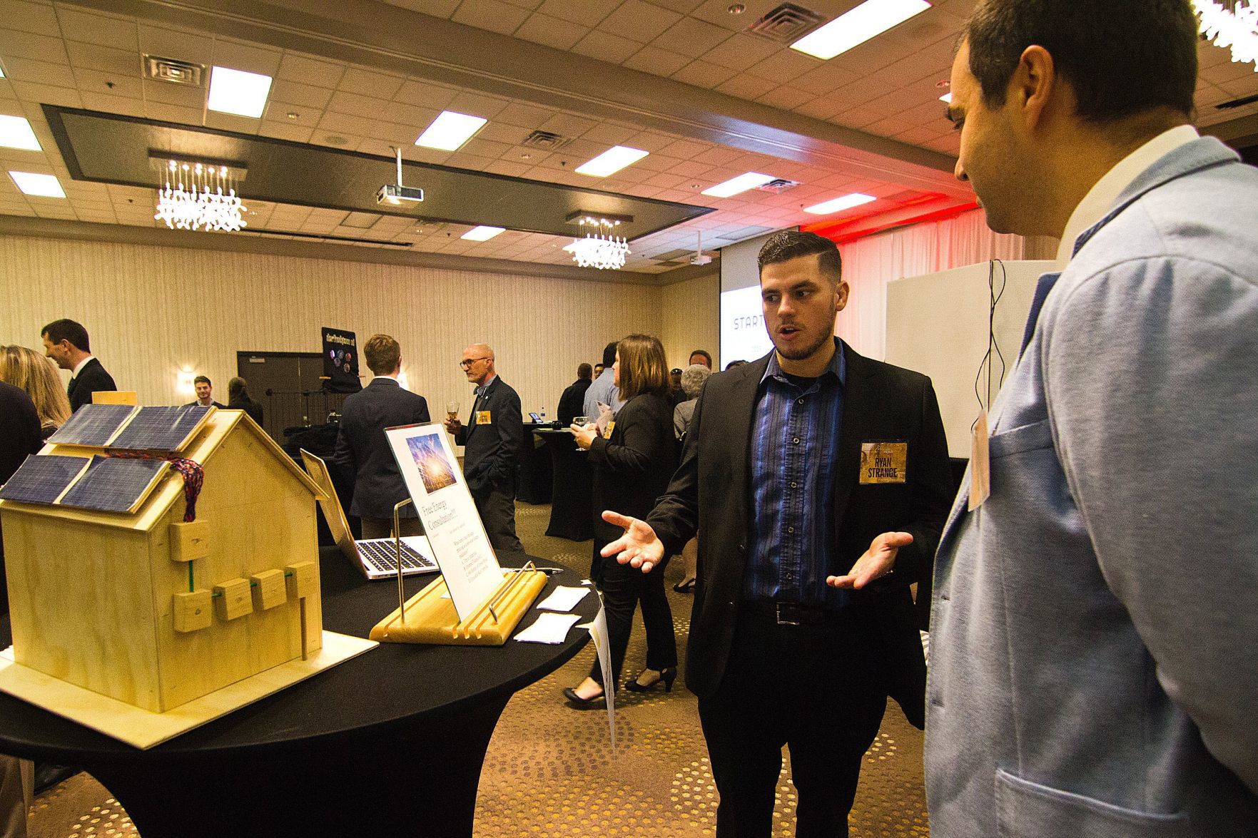 110919-blm-loc-7startupshowcase